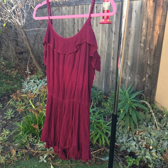 Maroon romper - Picture 2 of 4